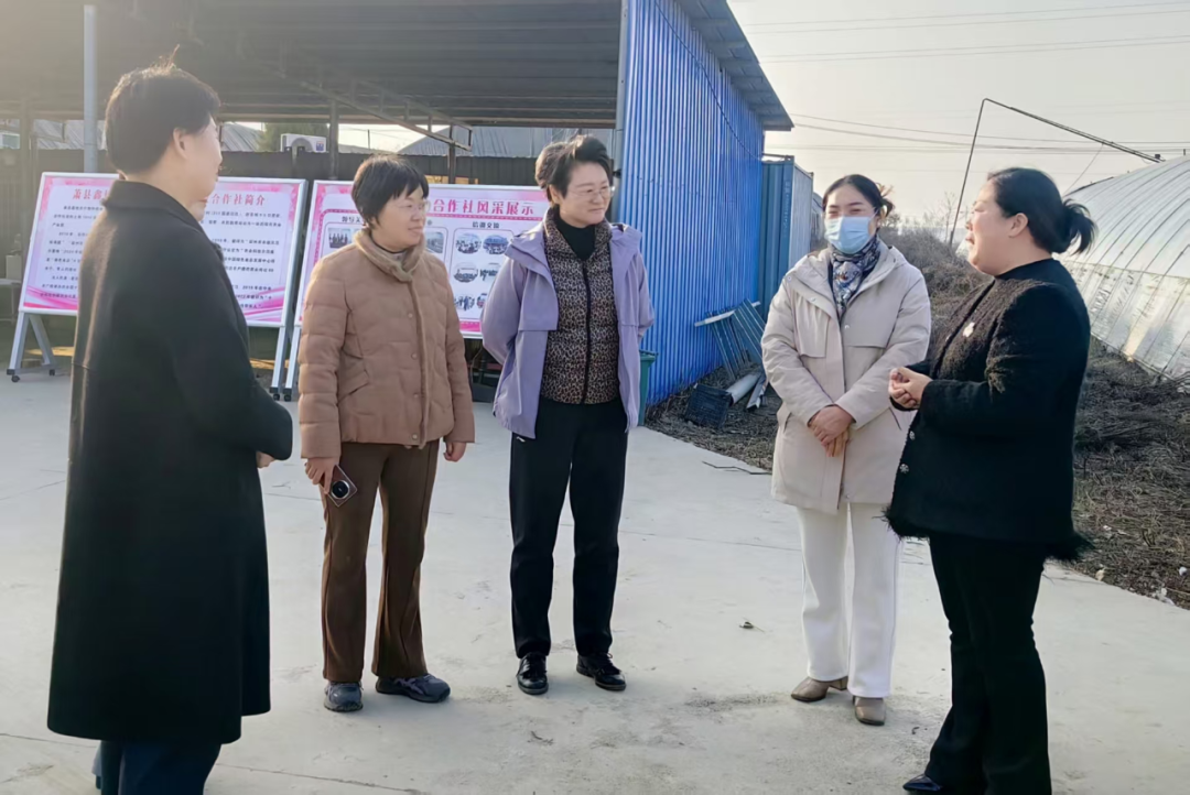 省妇联副主席岳军芝一行来宿调研慰问